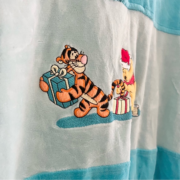 Vintage Disney Winnie the Pooh Teal Velour Sleep Nightgown Tigger Christmas Med - Picture 8 of 11